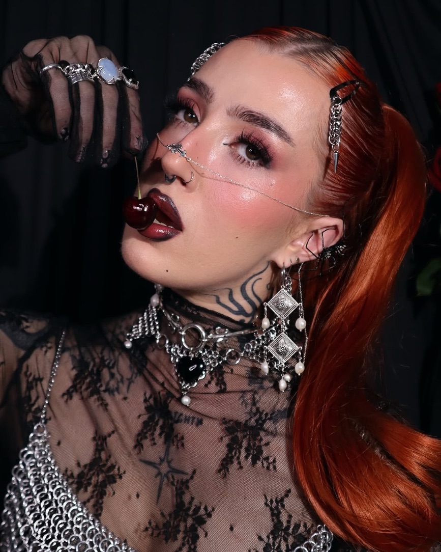 Mimi - Atlantis Modelling Agency