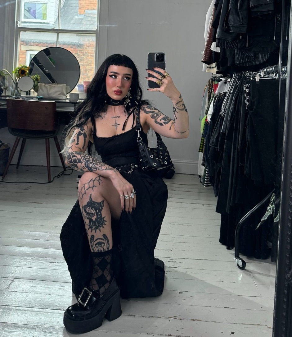 Mimi - Atlantis Modelling Agency