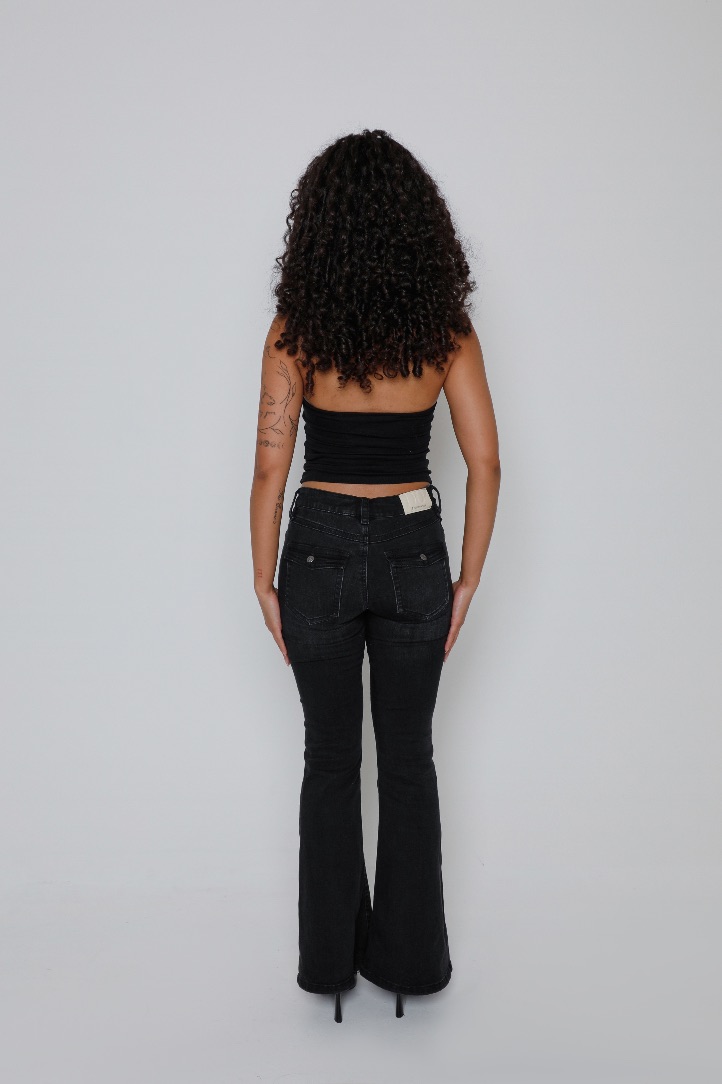 Eleanor  - Atlantis Modelling Agency